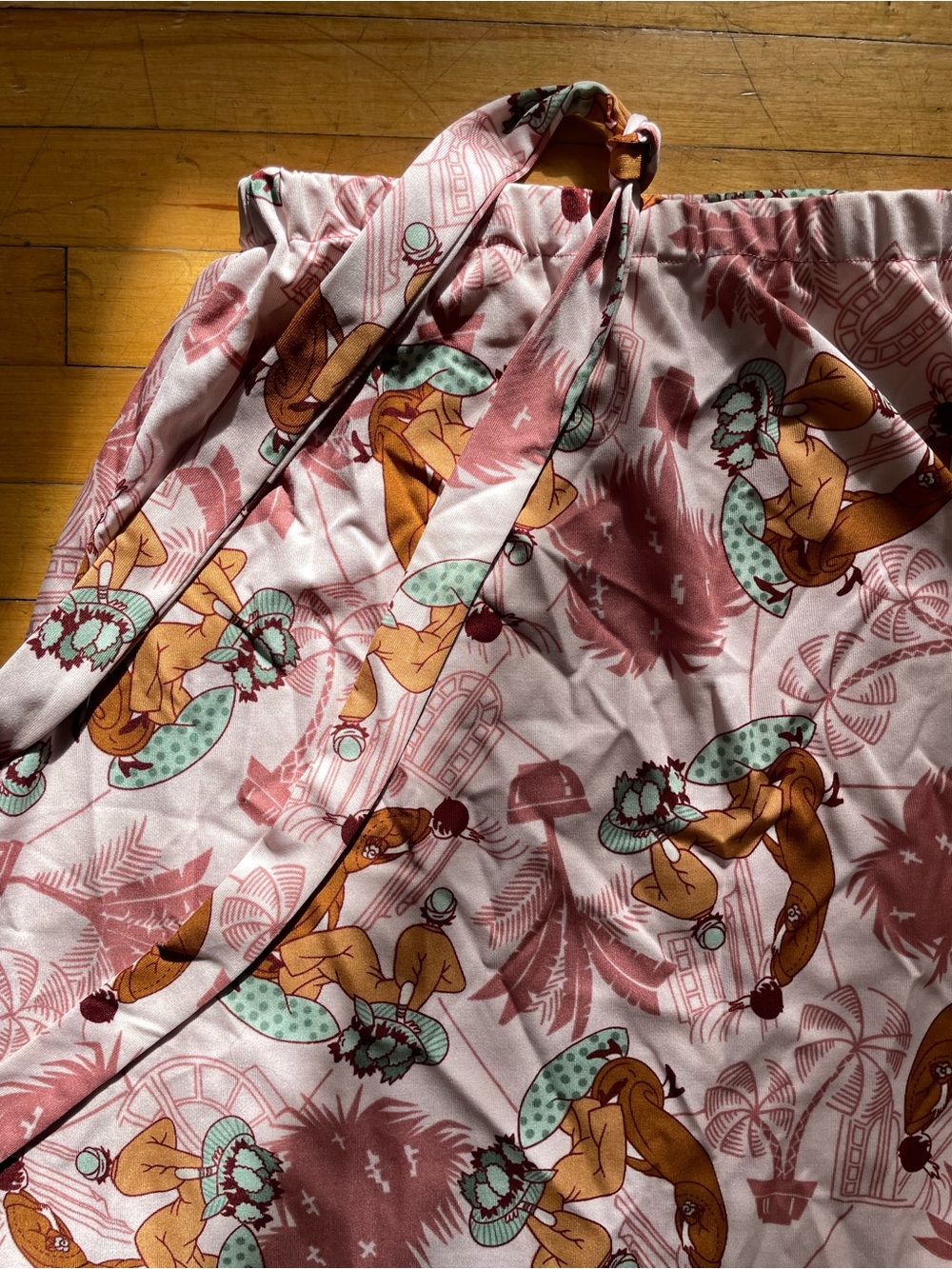 1970's Novelty Print Tie Belt Skirt